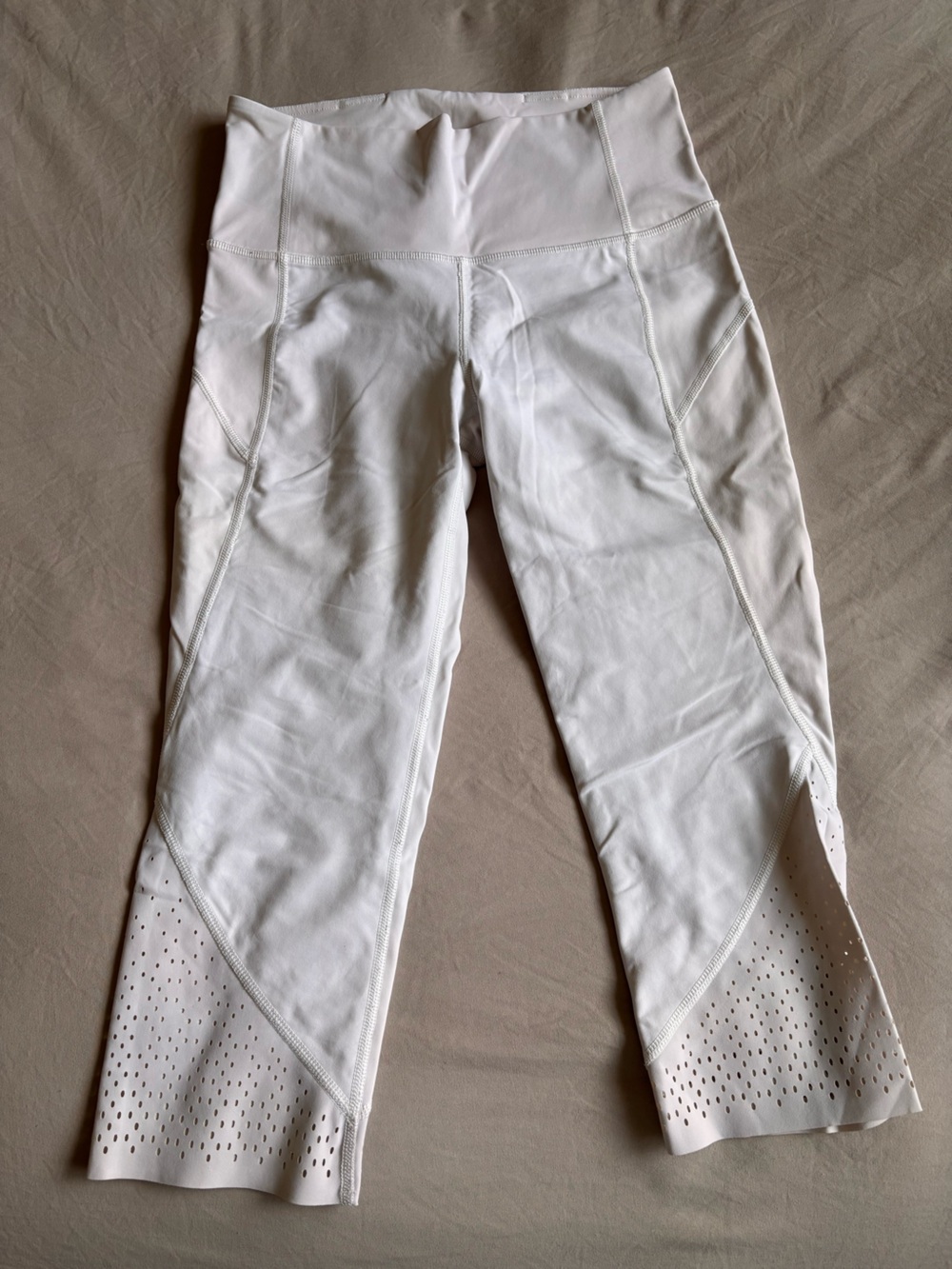 White Lululemon Capri Leggings, size 8